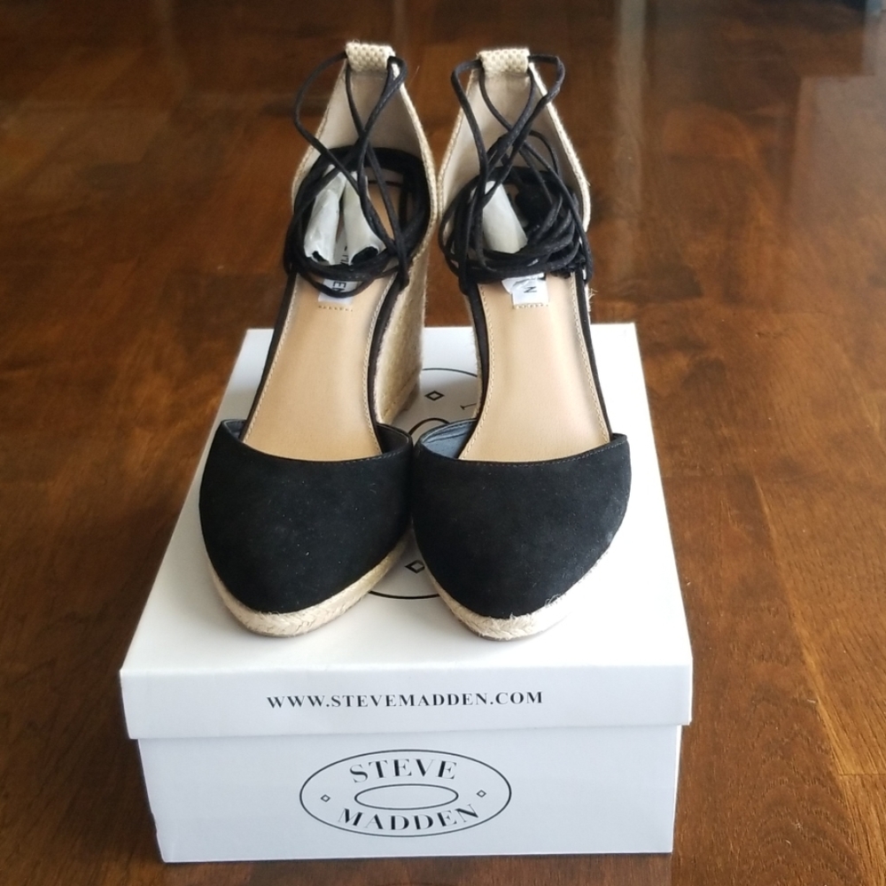 Steve Madden Bestow black and suede wedges.